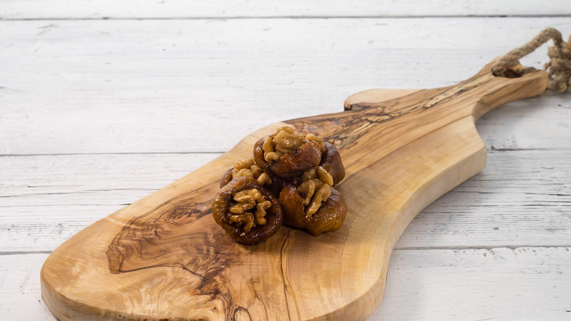 TANE GURME CEVİZLİ İNCİR DOLMASI